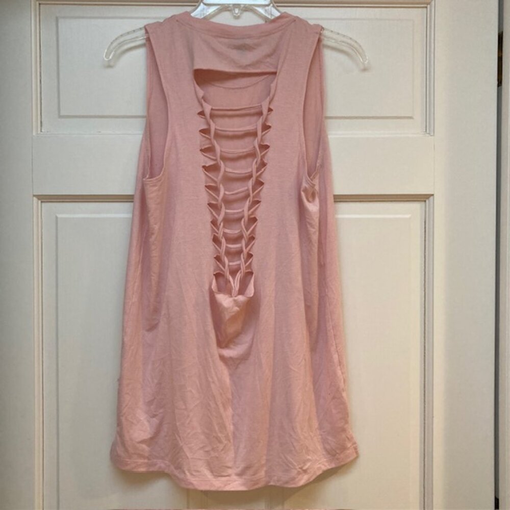 Onzie Flow Braid Tank in Petal Size M - Picture 2 of 6